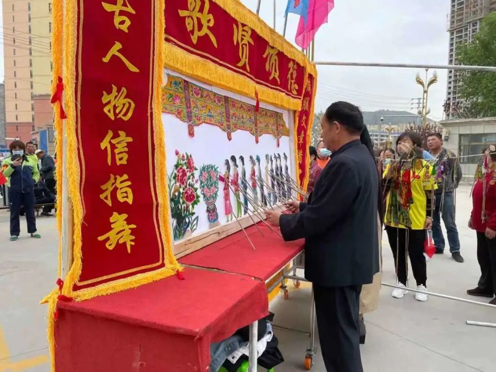 新澳門王中王期期中，揭秘彩票背后的秘密與策略，揭秘新澳門王中王彩票背后的秘密與策略，期期中探秘彩票世界