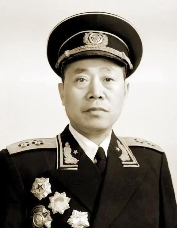 上將上面還有等級嗎，探究軍銜體系中的高級職位與等級劃分，軍銜體系揭秘，上將之上是否還有更高級別？高級職位與等級劃分全解析