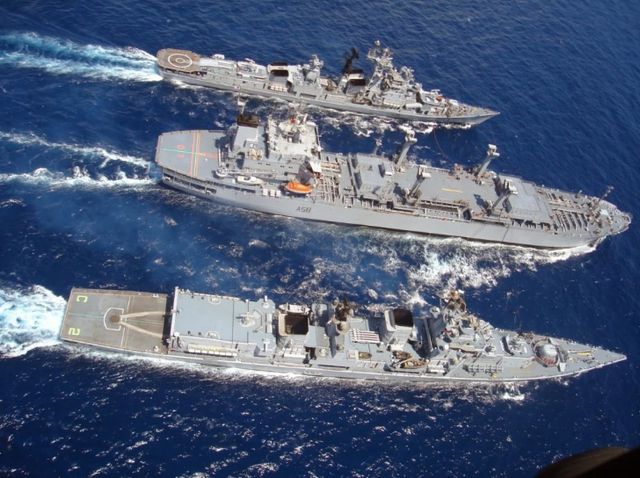 中國第三艘航空母艦下水，揭示強(qiáng)大國防新里程碑，中國第三艘航空母艦下水，國防實力再上新臺階