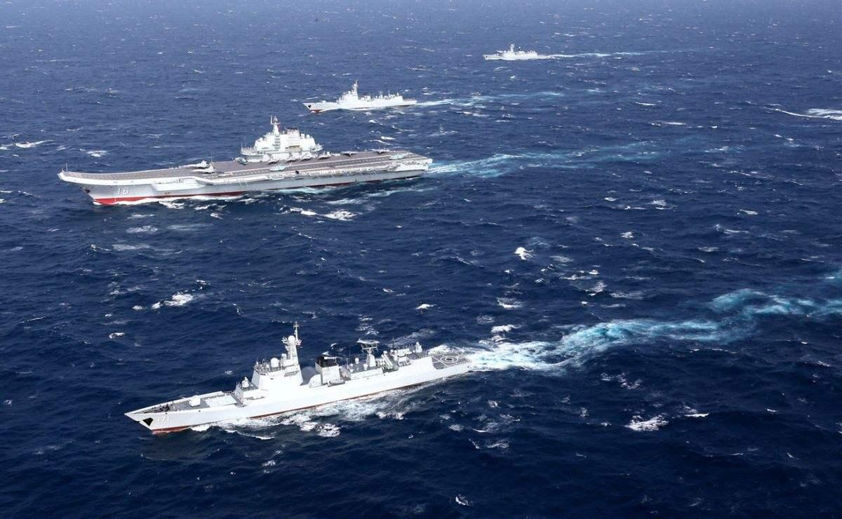 聚焦國際海域，中國戰(zhàn)艦圍觀英艦背后的故事，聚焦國際海域，中國戰(zhàn)艦視角下的英艦背后故事