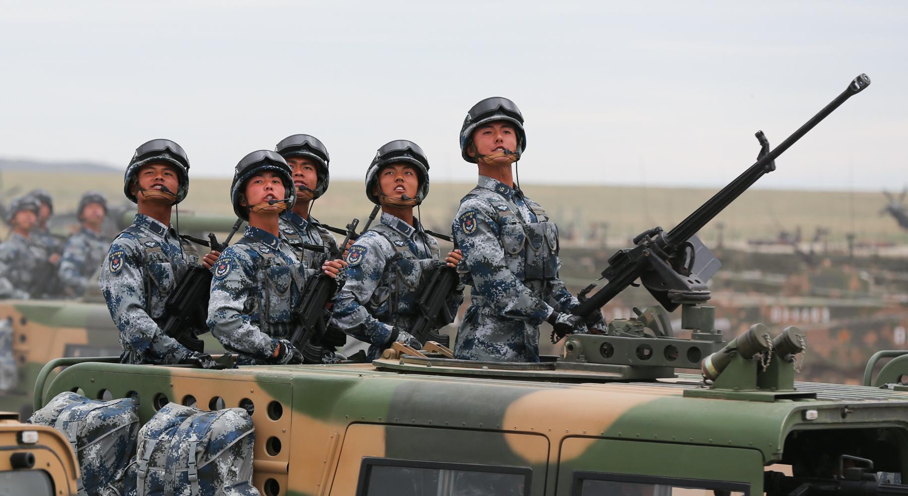建軍90年閱兵完整版，回顧歷史，展望未來(lái)，建軍90年閱兵回顧，歷史印記與未來(lái)展望