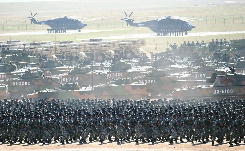 建軍90周年閱兵儀式，回顧輝煌歷程，展望嶄新未來，建軍90周年閱兵儀式，回顧輝煌歷程，展望嶄新未來，彰顯軍威國威的力量展示
