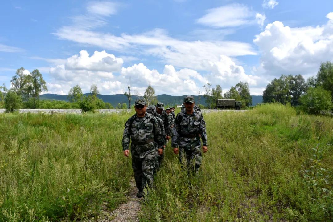 國際軍事形勢最新消息2020深度解析，全球軍事動態(tài)深度解析，國際軍事形勢最新消息2020回顧與前瞻