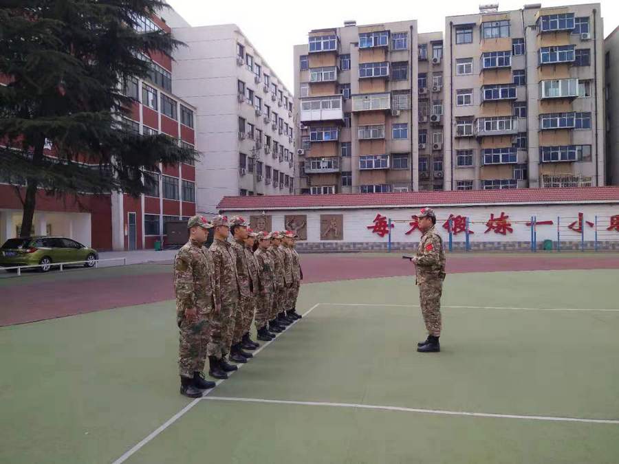 半軍事化管理學(xué)校，理念與實踐，半軍事化管理學(xué)校的理念與實踐探索