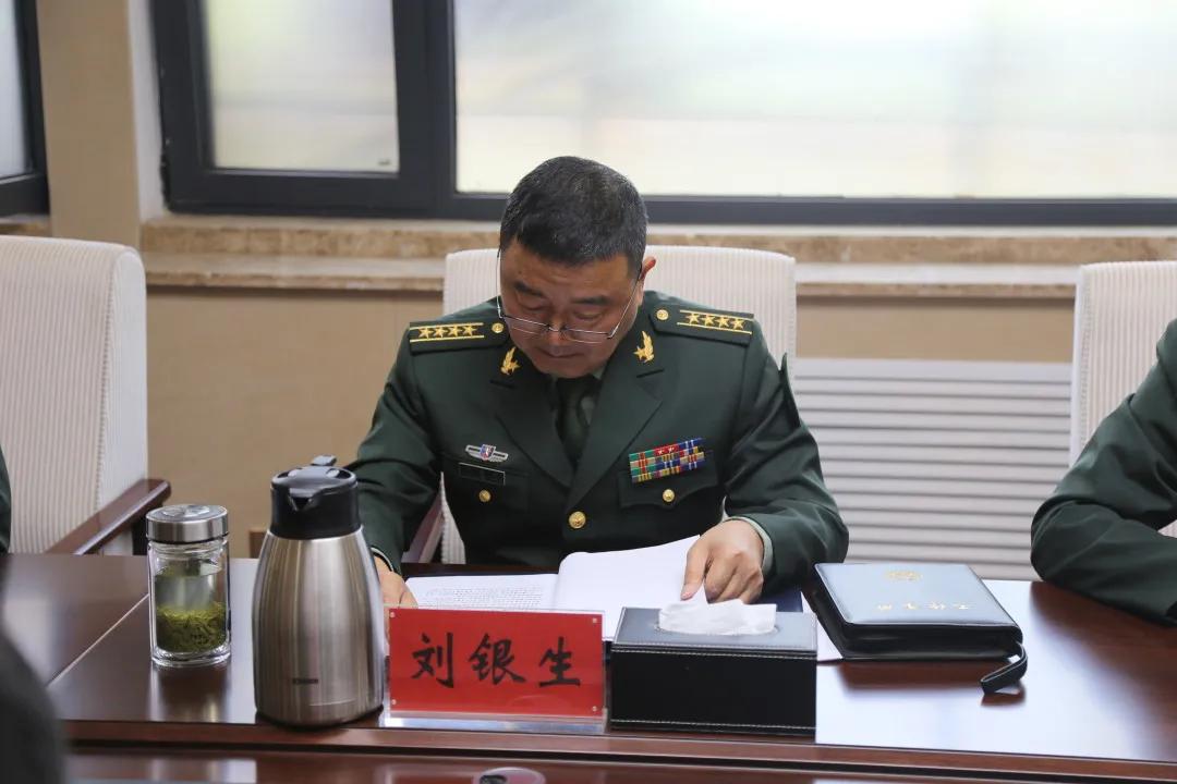 部隊每日新聞講評稿子，部隊每日新聞講評概覽，最新動態(tài)與要點解析