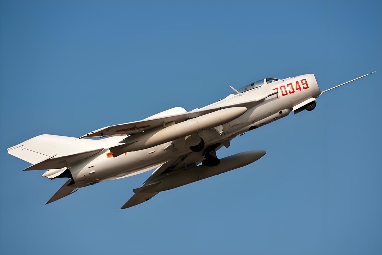殲-6戰(zhàn)斗機高清圖片展示及其歷史背景，殲-6戰(zhàn)斗機高清圖片展示與歷史背景揭秘