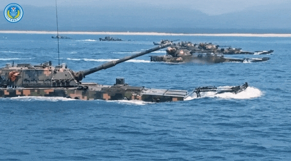 世界最新軍事動(dòng)態(tài)，全球軍事變革與技術(shù)前沿的探索，全球軍事動(dòng)態(tài)與技術(shù)前沿的探索之旅