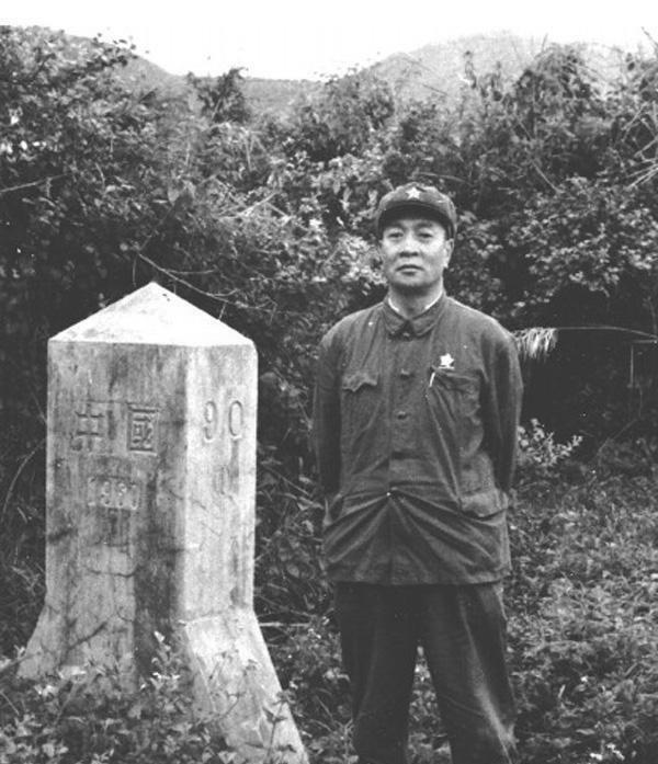 獨(dú)一無二的少將連長(zhǎng)——一位英雄的故事，獨(dú)一無二的少將連長(zhǎng)，英雄傳奇故事