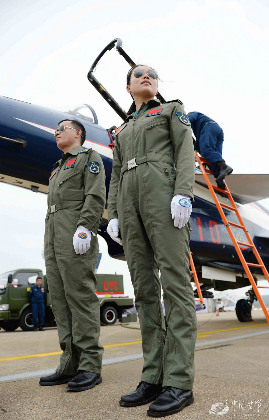 揭秘殲-10女飛行員神秘事件，真相探尋與反思，揭秘殲-10女飛行員神秘事件，探尋真相與反思之路