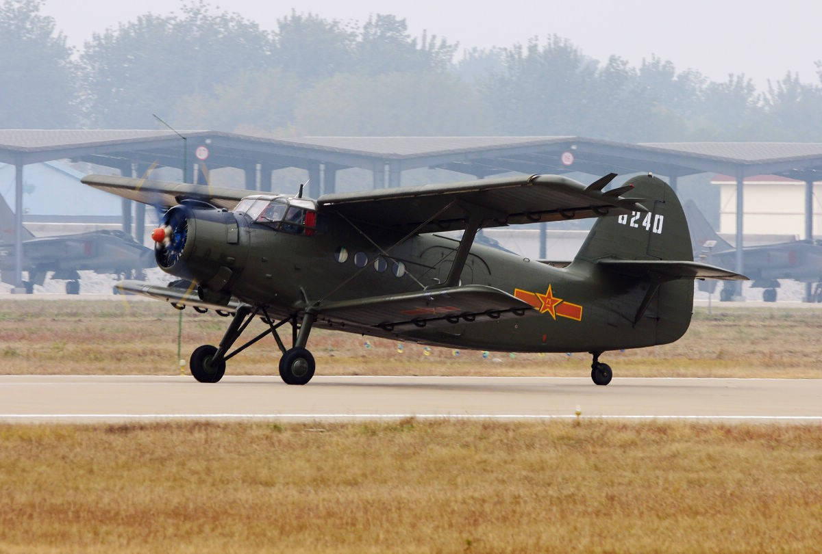 運(yùn)-5運(yùn)輸機(jī)的優(yōu)勢及其在航空領(lǐng)域的應(yīng)用，運(yùn)-5運(yùn)輸機(jī)的優(yōu)勢及其在航空領(lǐng)域的廣泛應(yīng)用