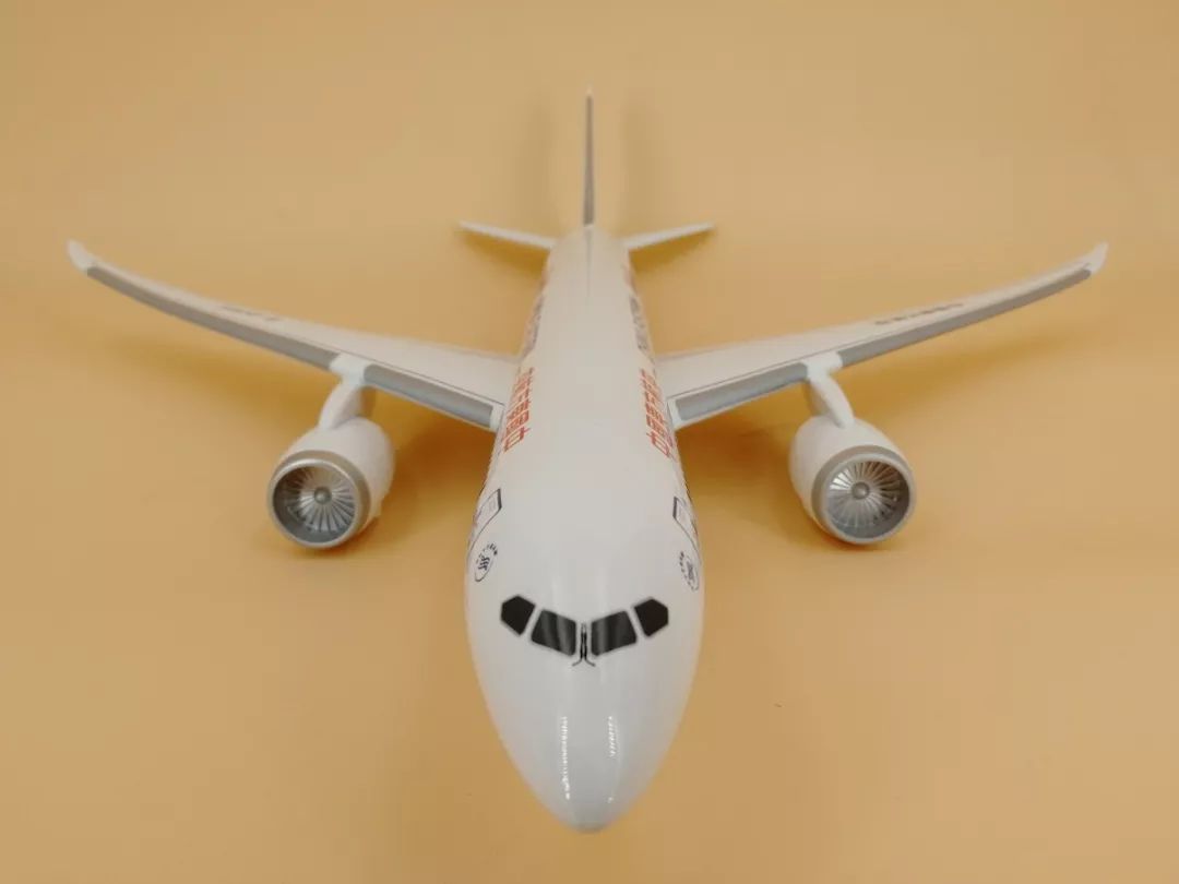飛機(jī)模型，探索航空領(lǐng)域的魅力與收藏價(jià)值，飛機(jī)模型，探索航空魅力與收藏價(jià)值之旅