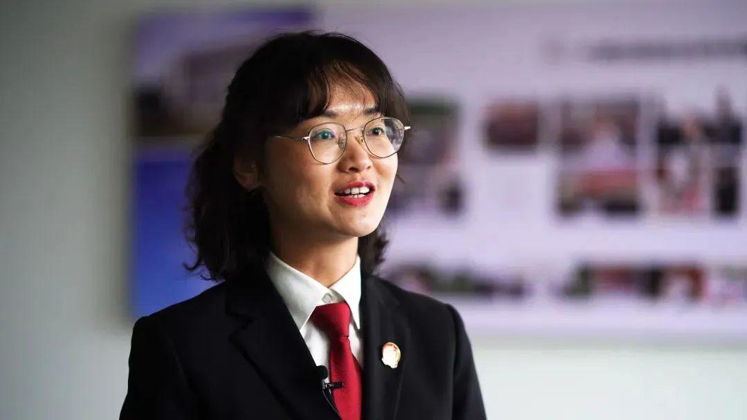 牙齒矯正，老年的后悔與年輕時(shí)的明智選擇，牙齒矯正，老年后悔與年輕時(shí)明智選擇的重要性
