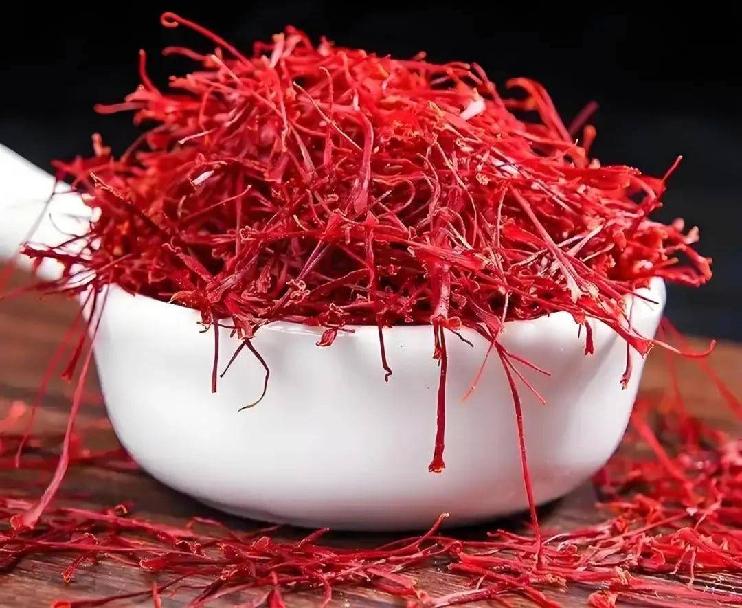 男人喝藏紅花壯陽(yáng)嗎，深度解析藏紅花的功效與影響，深度解析，藏紅花對(duì)男性壯陽(yáng)功效及影響探討