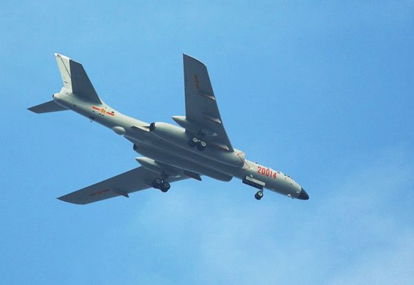 中國(guó)轟-30轟炸機(jī)，空中力量的嶄新篇章，中國(guó)轟-30轟炸機(jī)，空中力量的嶄新里程碑