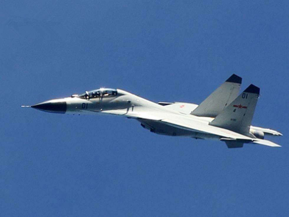 殲-11D戰(zhàn)斗機(jī)，中國(guó)空中力量的璀璨明珠，殲-11D戰(zhàn)斗機(jī)，中國(guó)空中力量的耀眼明珠